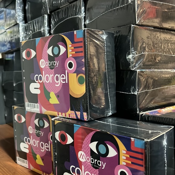 Mobray Gel Nail Polish Set - 20 piece Set - 16 different colors - Picture 7 of 8